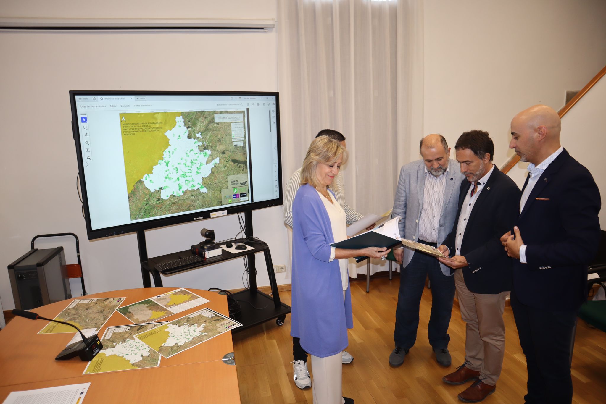 ADRI Cerrato Palentino presenta el estudio sobre el potencial de los frutos silvestres en la comarca del Cerrato Palentino en la Diputación de Palencia